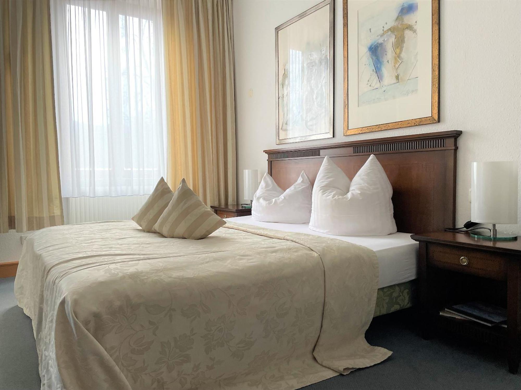 Hotel & Restaurant Schloss Weissenburg Uhlstädt Стая снимка