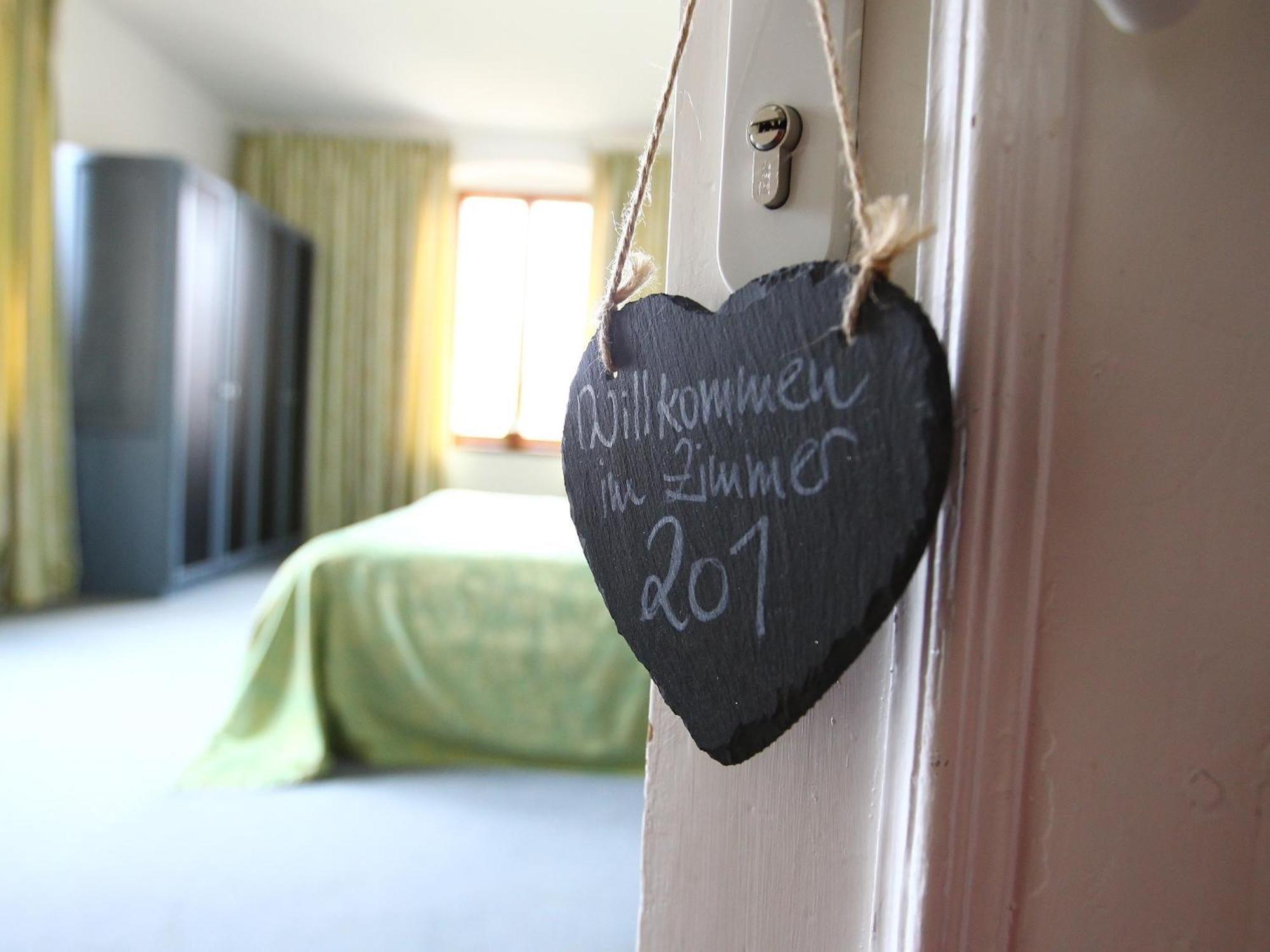 Hotel & Restaurant Schloss Weissenburg Uhlstädt Екстериор снимка