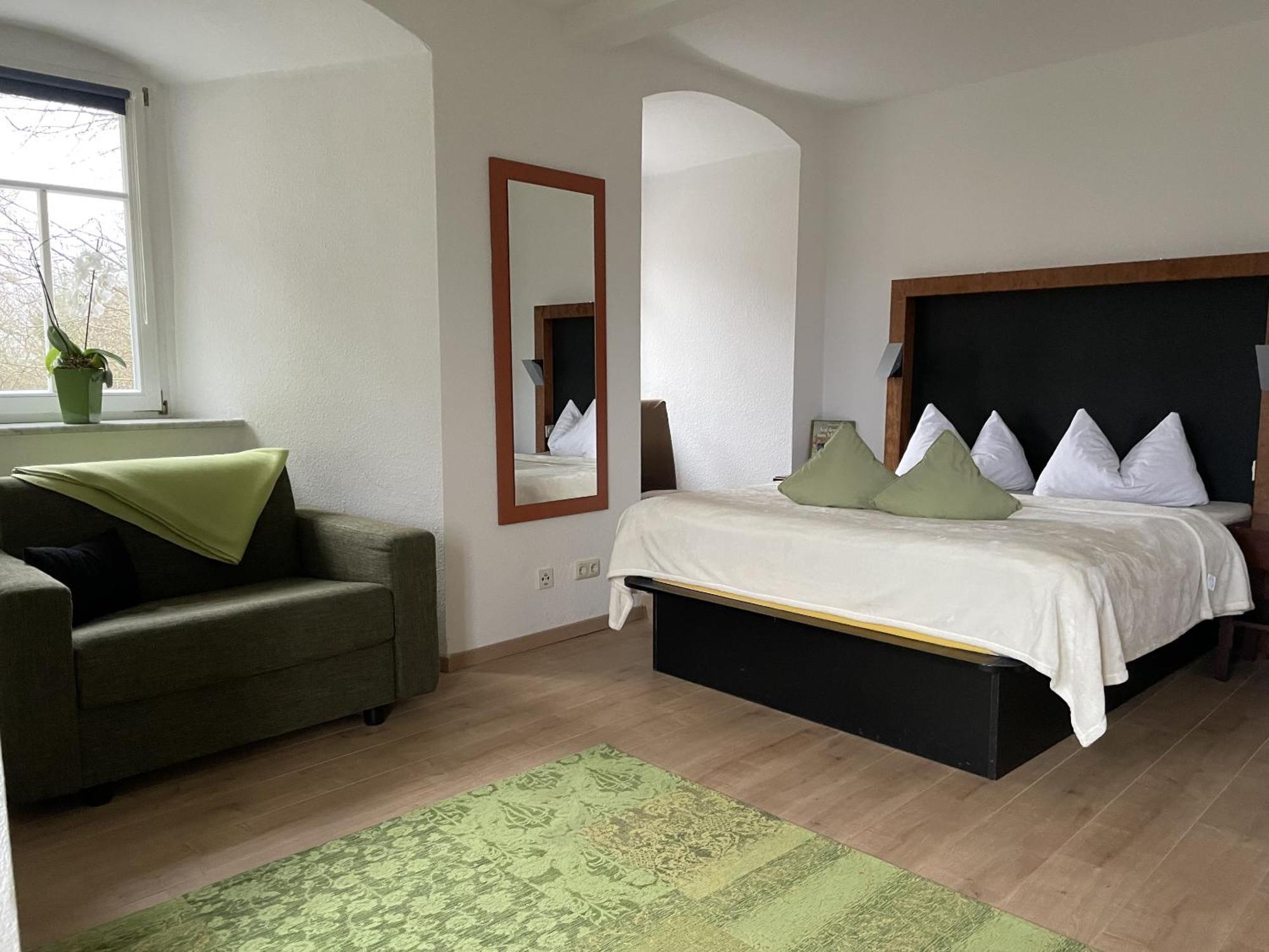 Hotel & Restaurant Schloss Weissenburg Uhlstädt Стая снимка