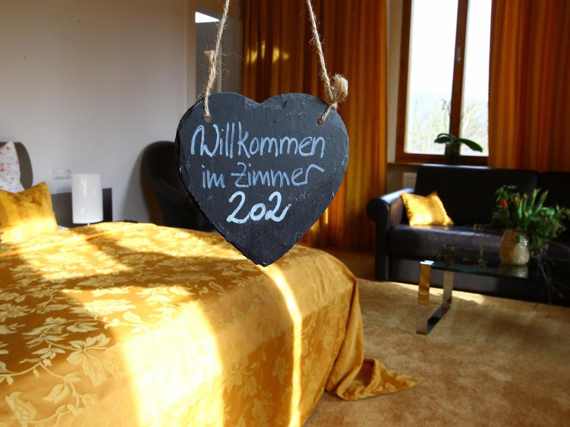 Hotel & Restaurant Schloss Weissenburg Uhlstädt Екстериор снимка